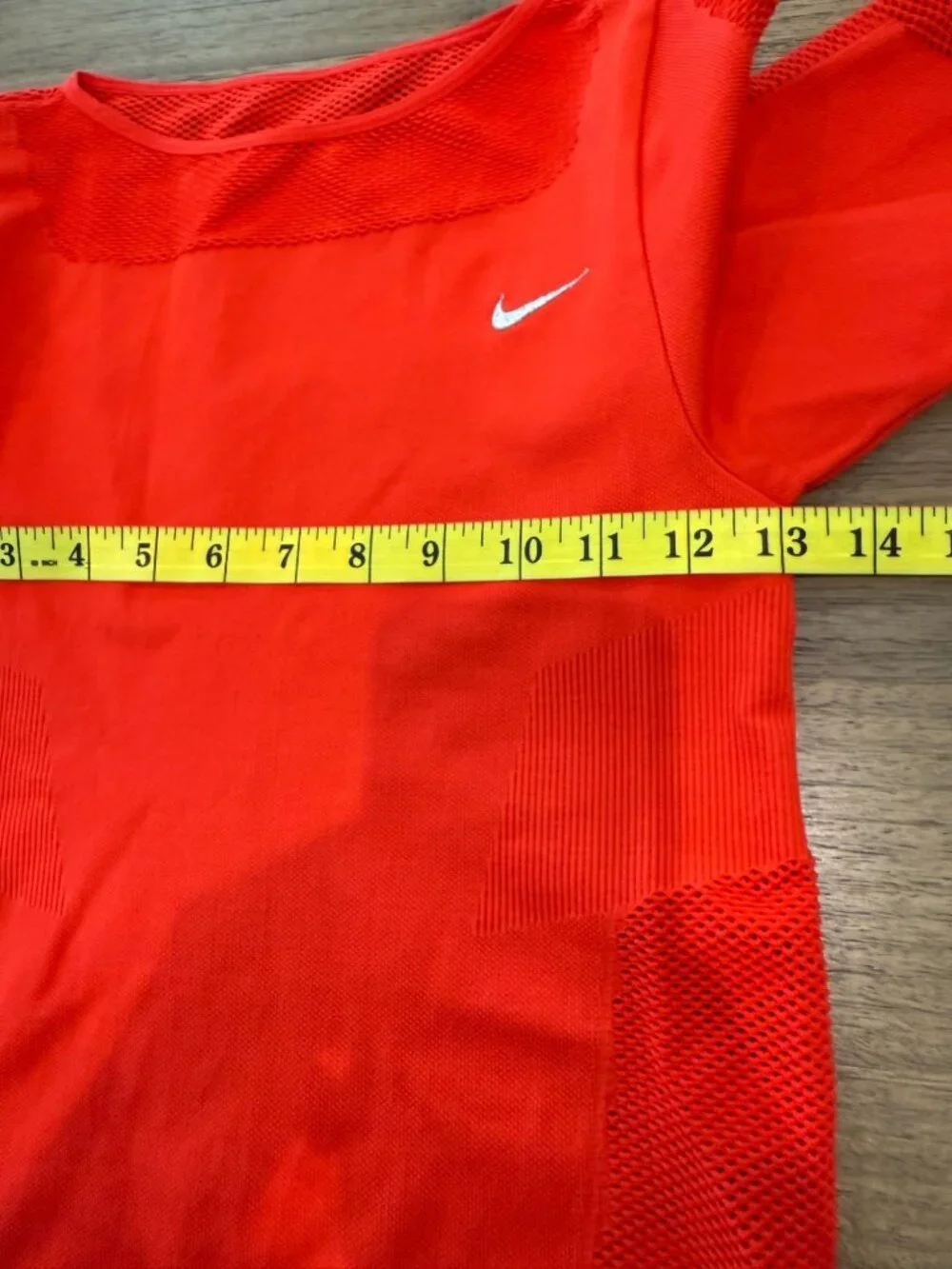 Nike gently top
